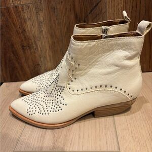 Dolce Vita Boots